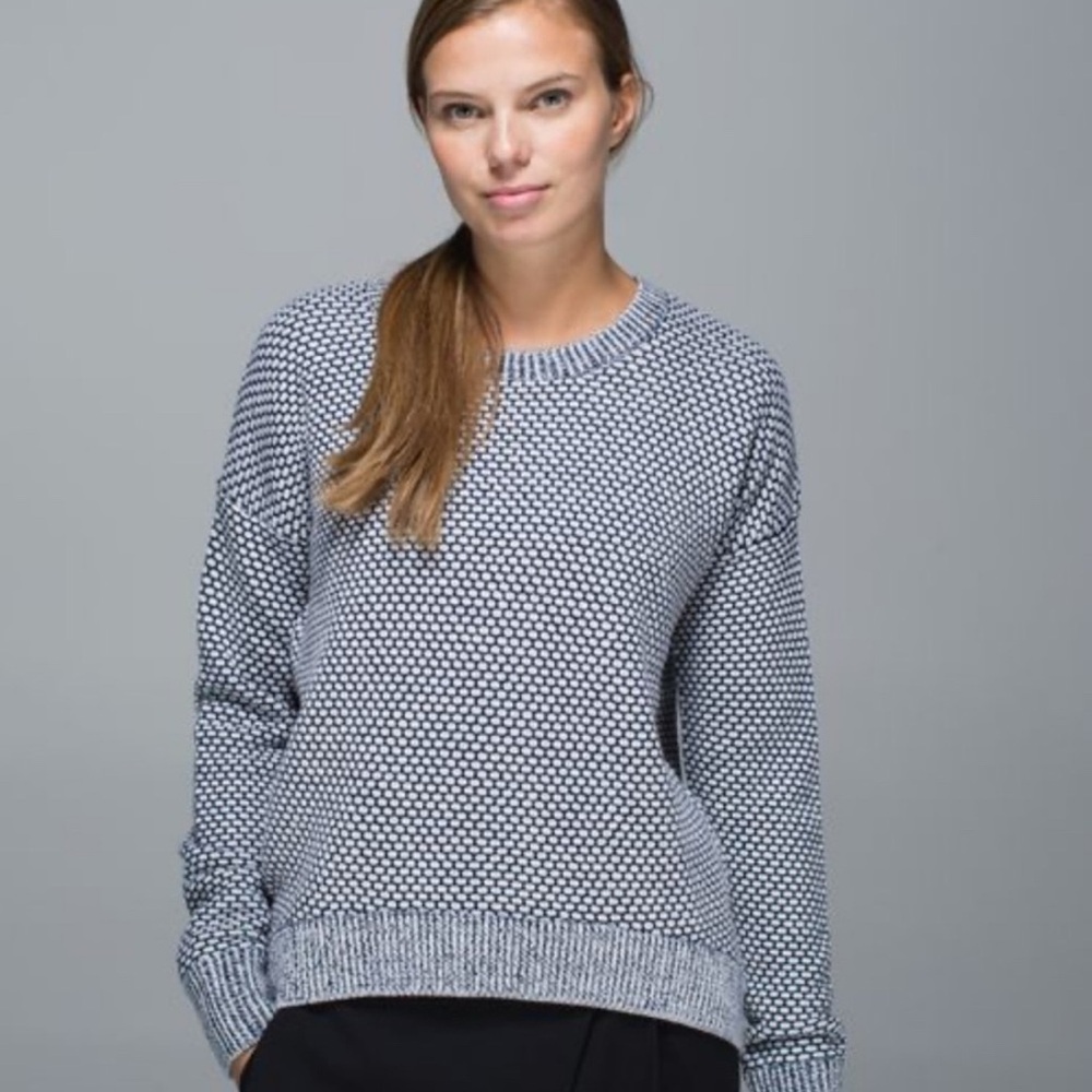 Lululemon Yogi Crew Sweater in Inkwell and White
